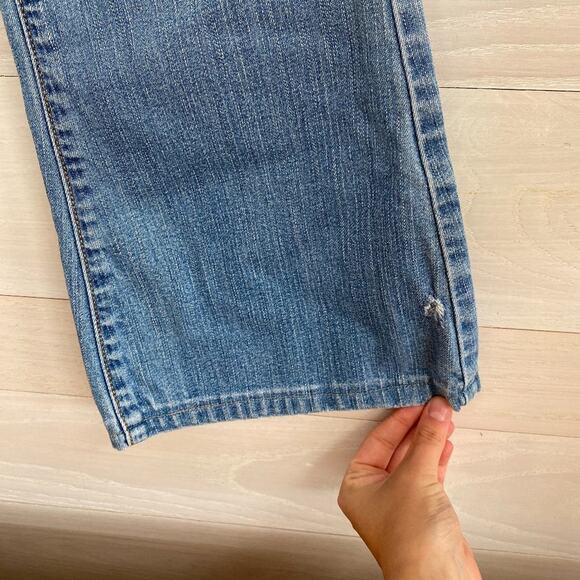 Levi's 519 Flare Jeans Light Wash - Picture 7 of 7